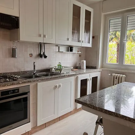 Apartment Kibilu - Elegant View - Balcony & Parking *